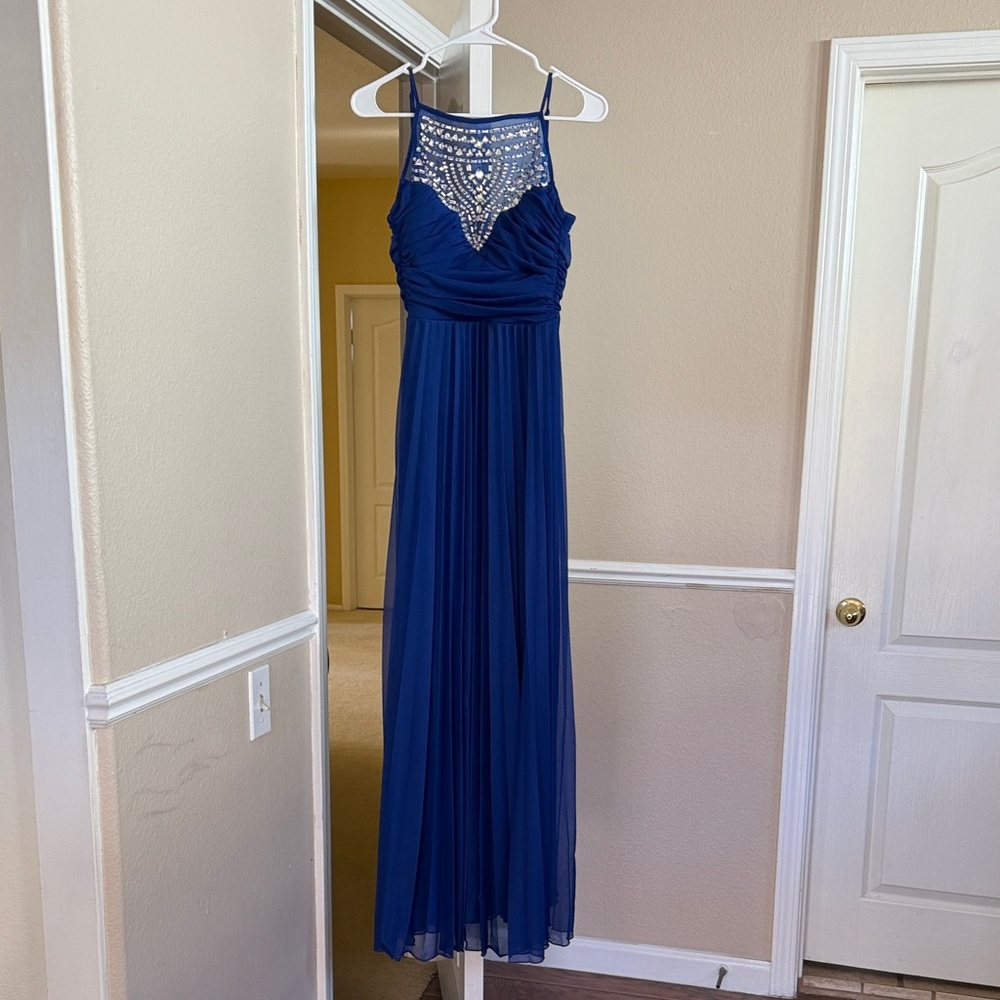 Elegant Blue Evening Gown